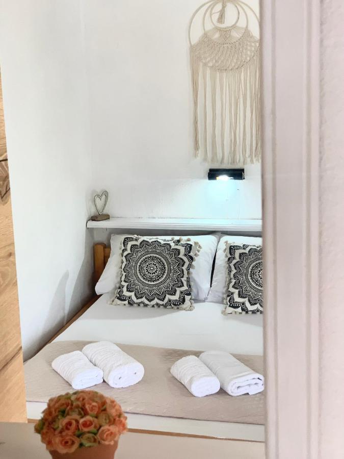 Thanos Rooms อาร์ริลลาส ภายนอก รูปภาพ